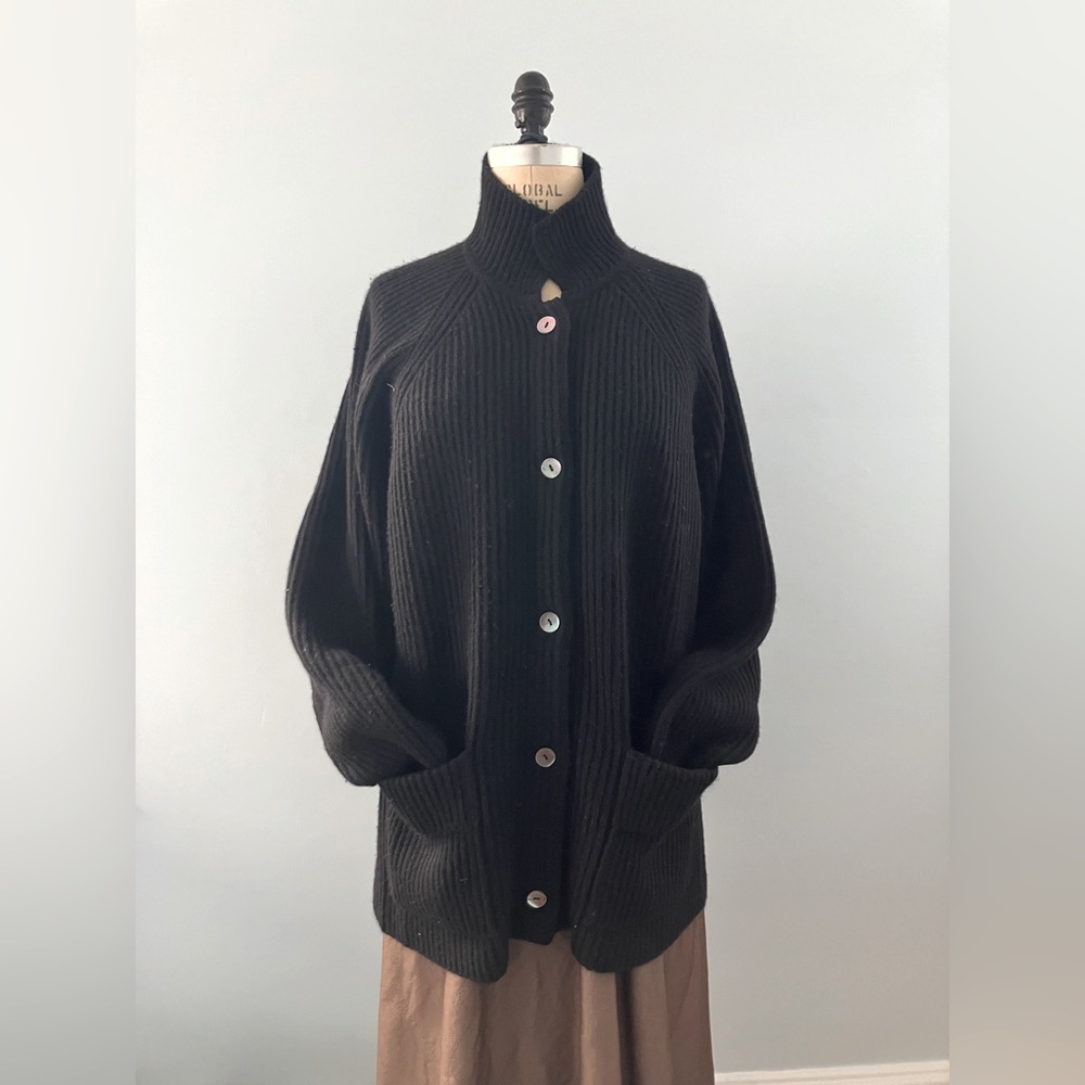 N. Peal Medium size Black heavy rib knit cashmere cardigan